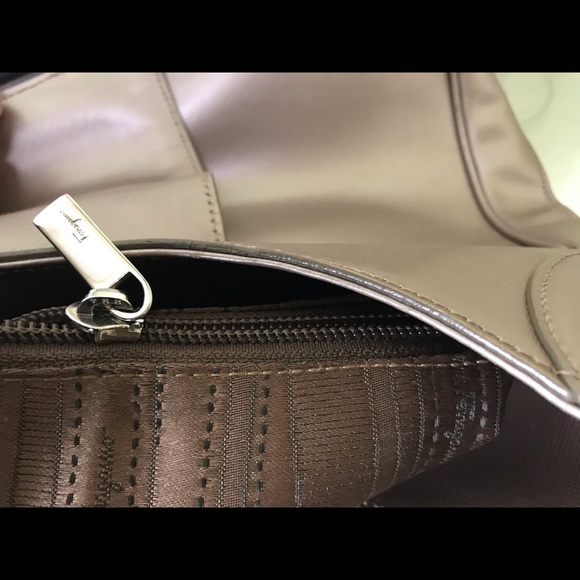 FERRAGAMO Gancini Athena Leather Shoulder Hobo Bag Minimalist Nuetral Metallic - Picture 7 of 8